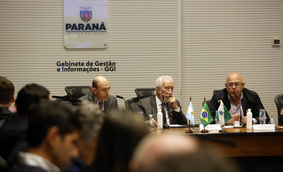 Comitiva argentina conhece potencial de infraestrutura e logística do Paraná
