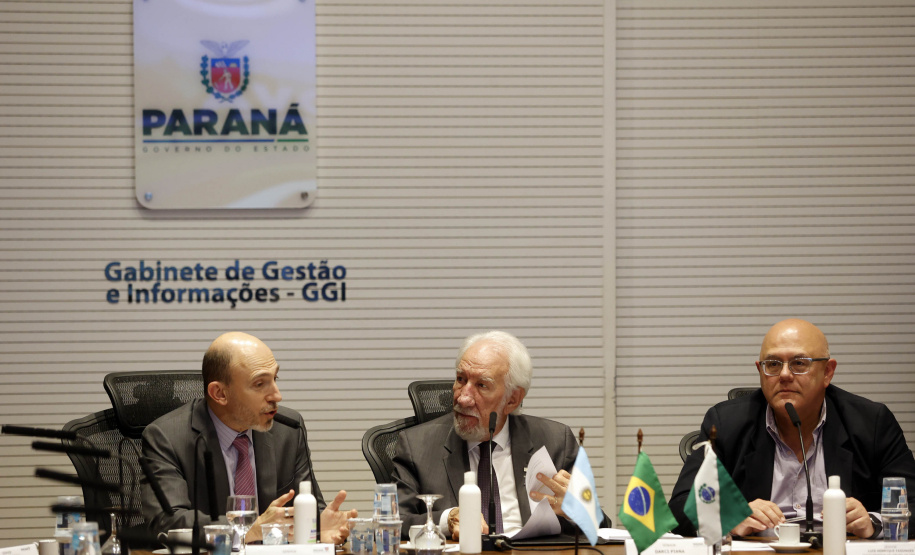 Comitiva argentina conhece potencial de infraestrutura e logística do Paraná