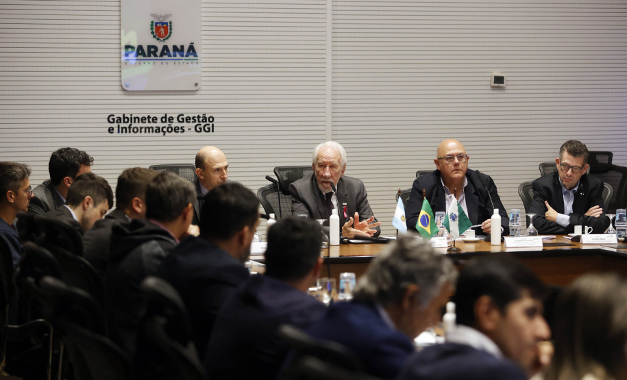 Comitiva argentina conhece potencial de infraestrutura e logística do Paraná