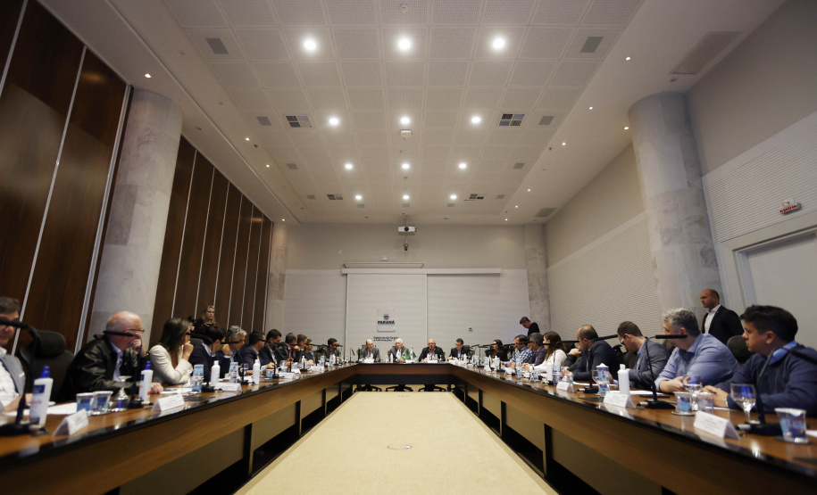 Comitiva argentina conhece potencial de infraestrutura e logística do Paraná