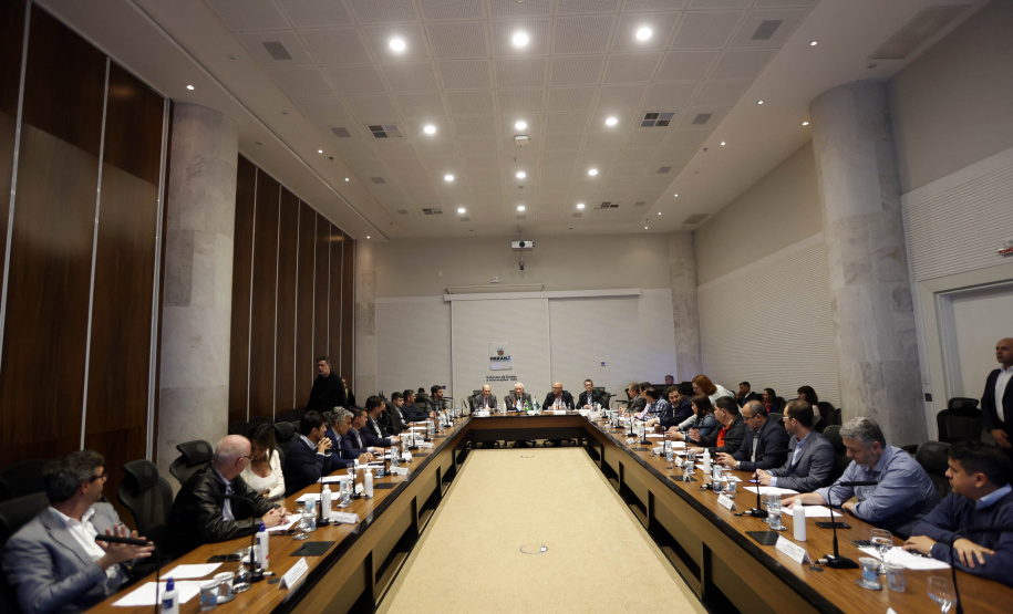 Comitiva argentina conhece potencial de infraestrutura e logística do Paraná