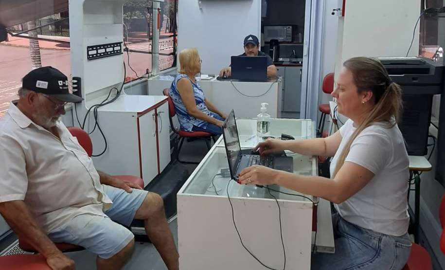 Agência do Trabalhador Itinerante leva vagas de emprego para o Centro-Oeste Paranaense