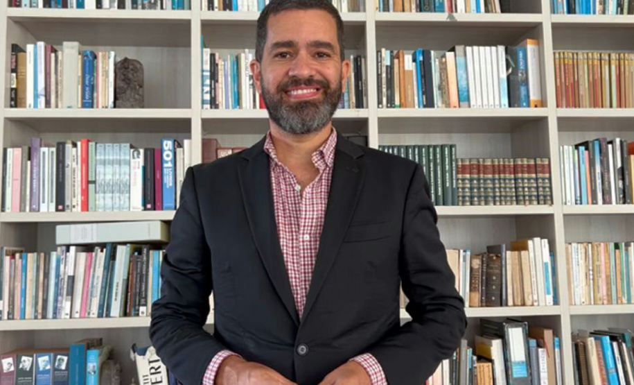 Biblioteca Pública promove eventos e distribui livros novos na Semana Nacional do Livro e da Biblioteca