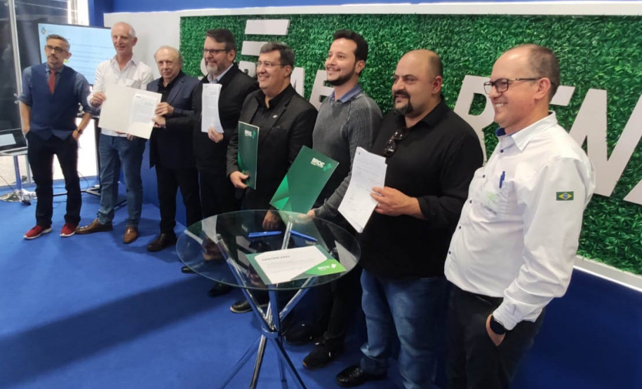 BRDE assina termo de cooperação com Cilla Tech Park para projetos de inovação