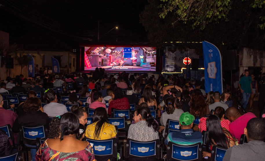 Cinema na Praça - Bela Vista do Paraíso
