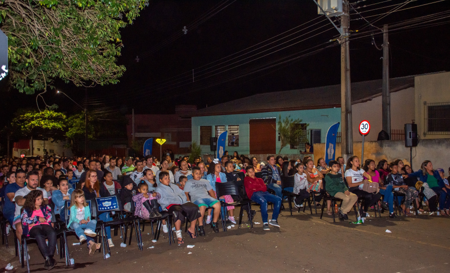 Cinema na Praça - Bela Vista do Paraíso