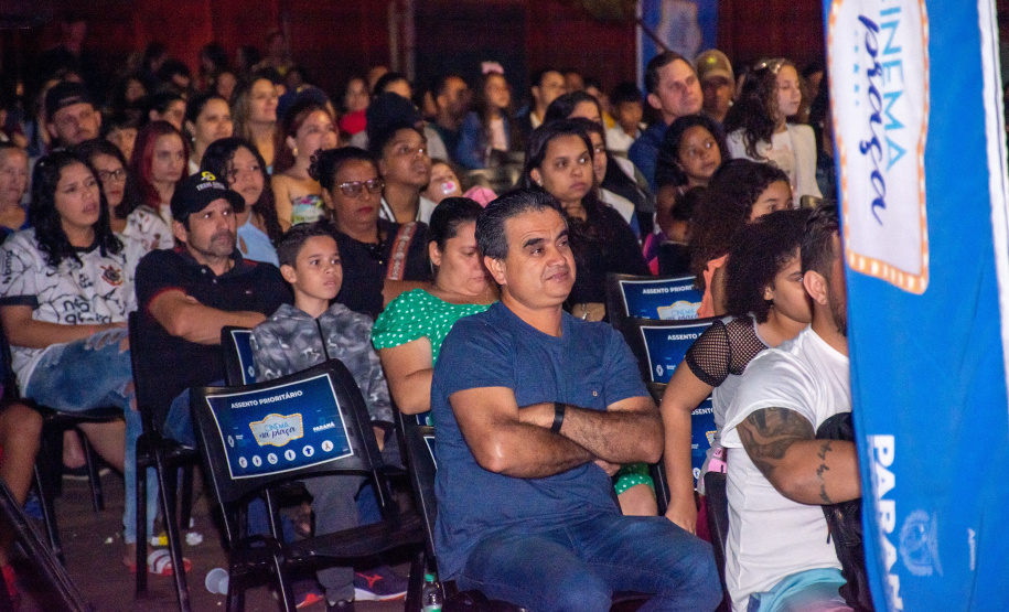 Cinema na Praça - Bela Vista do Paraíso