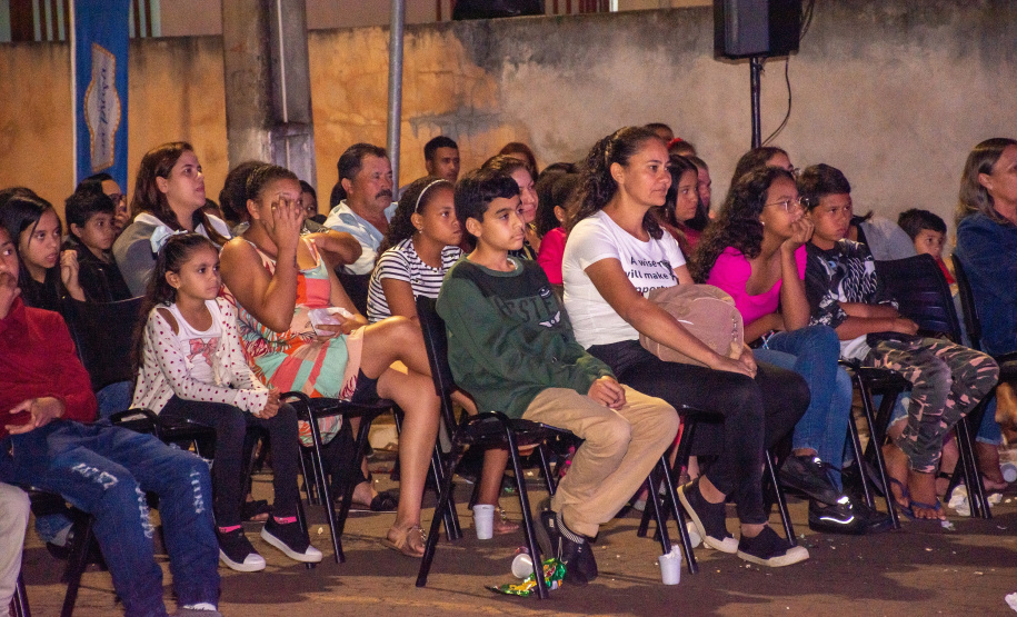 Cinema na Praça - Bela Vista do Paraíso