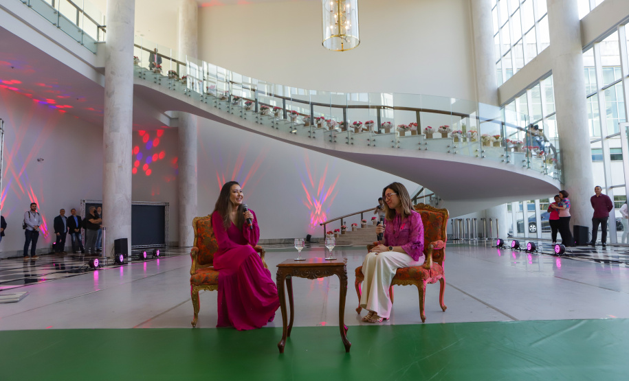 Primeira-dama destaca importância da conscientização contra o câncer de mama