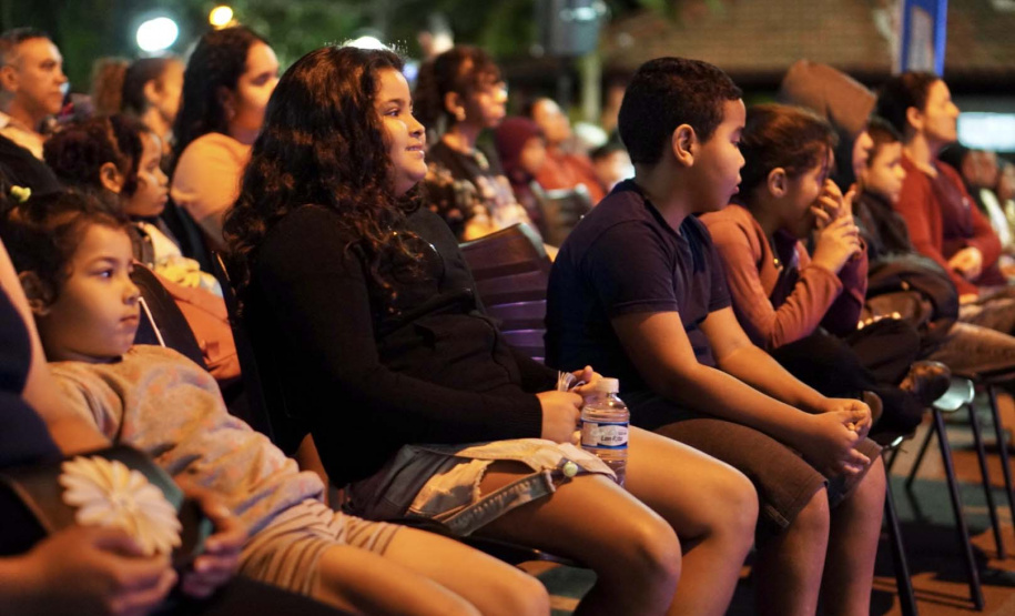 Cinema na Praça retoma agenda no Interior com exibições em Jataizinho; veja a programação