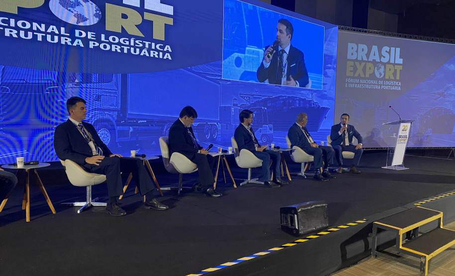 Paraná participa de fórum nacional de logística e infraestrutura portuária