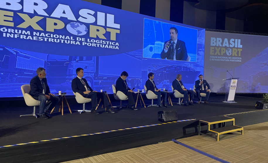 Paraná participa de fórum nacional de logística e infraestrutura portuária