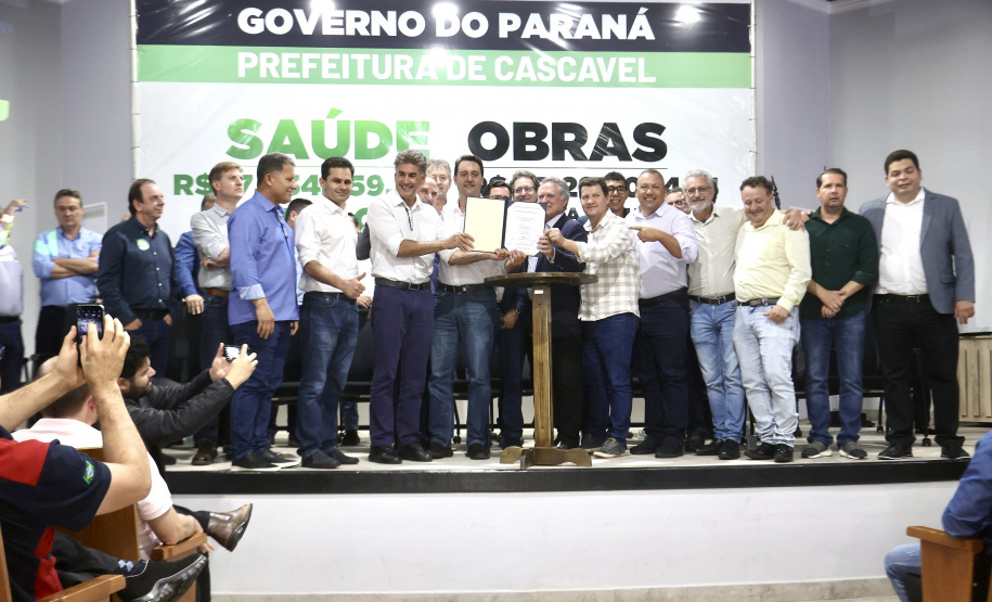 Parceria do Estado, Itaipu e prefeitura viabiliza R$ 47,3 milhões para pavimentação em Cascavel
