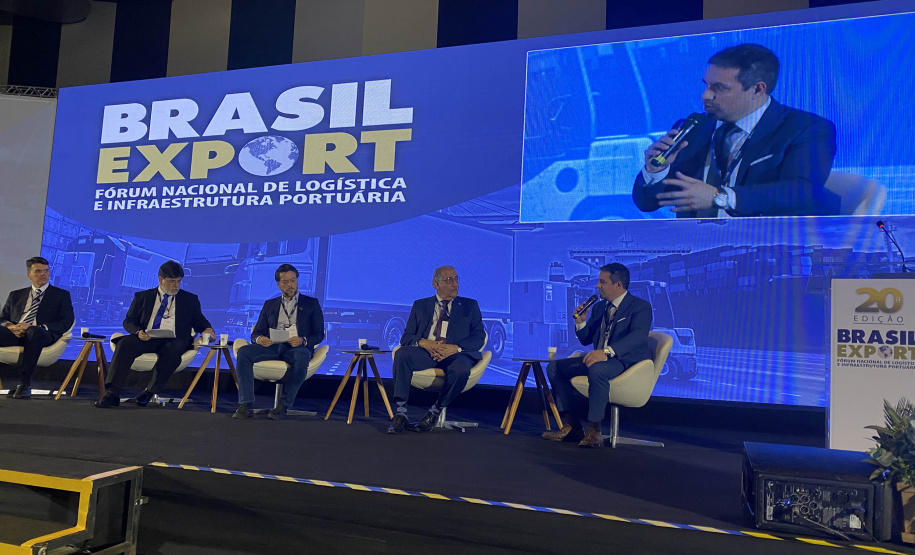 Paraná participa de fórum nacional de logística e infraestrutura portuária
