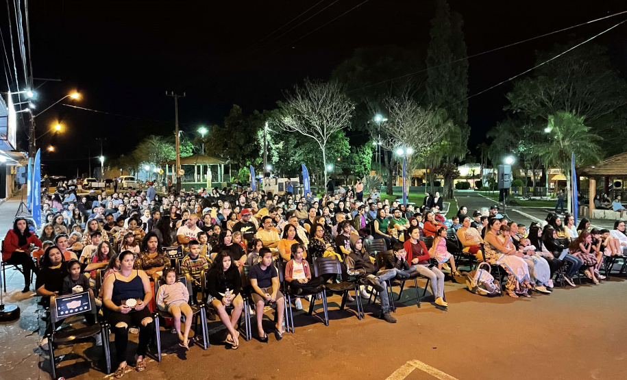 Cinema na Praça retoma agenda no Interior com exibições em Jataizinho; veja a programação