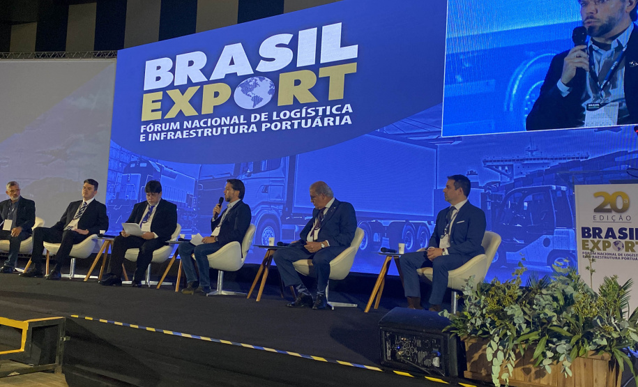 Paraná participa de fórum nacional de logística e infraestrutura portuária