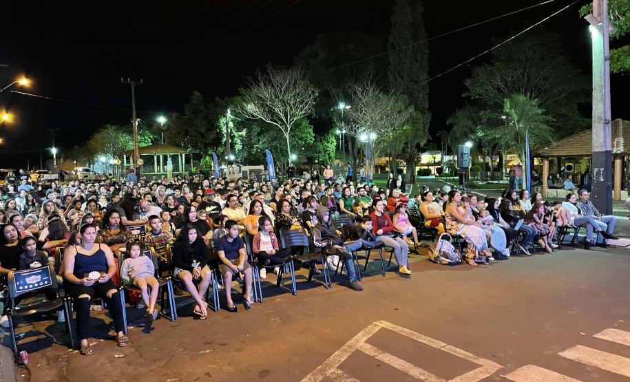 Cinema na Praça retoma agenda no Interior com exibições em Jataizinho; veja a programação