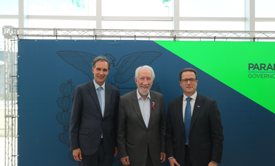 Vice-governador do Estado do Paraná, Darcia Piana, durante reunião com cônsules da União Europeia -