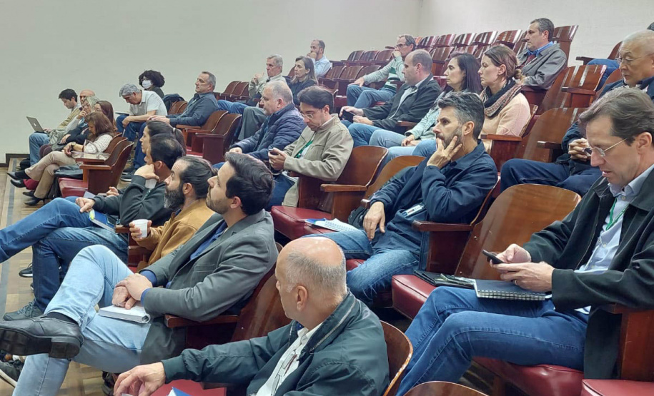 Adapar promove treinamentos para integrar e atualizar servidores