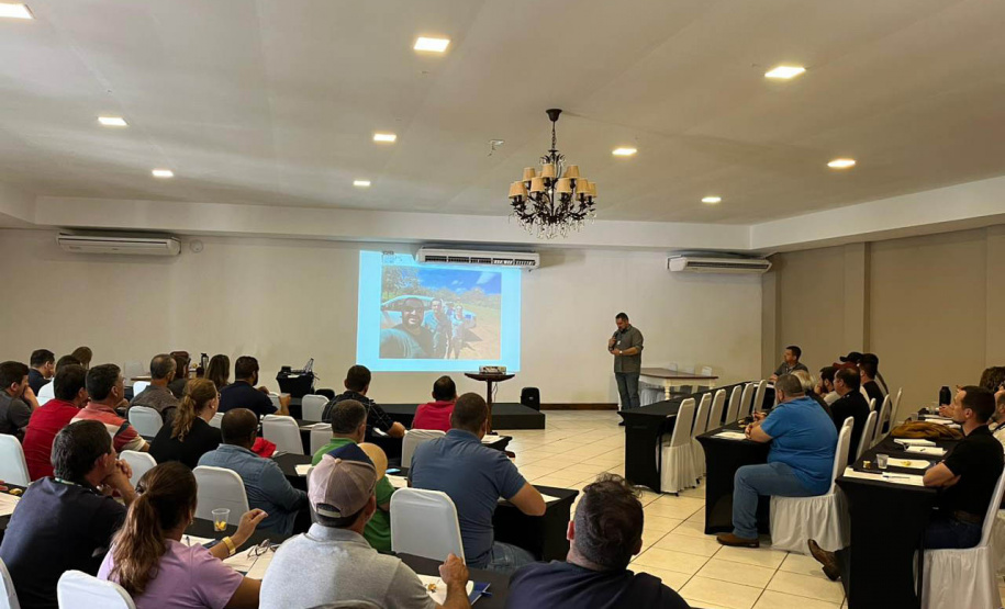 Adapar promove treinamentos para integrar e atualizar servidores