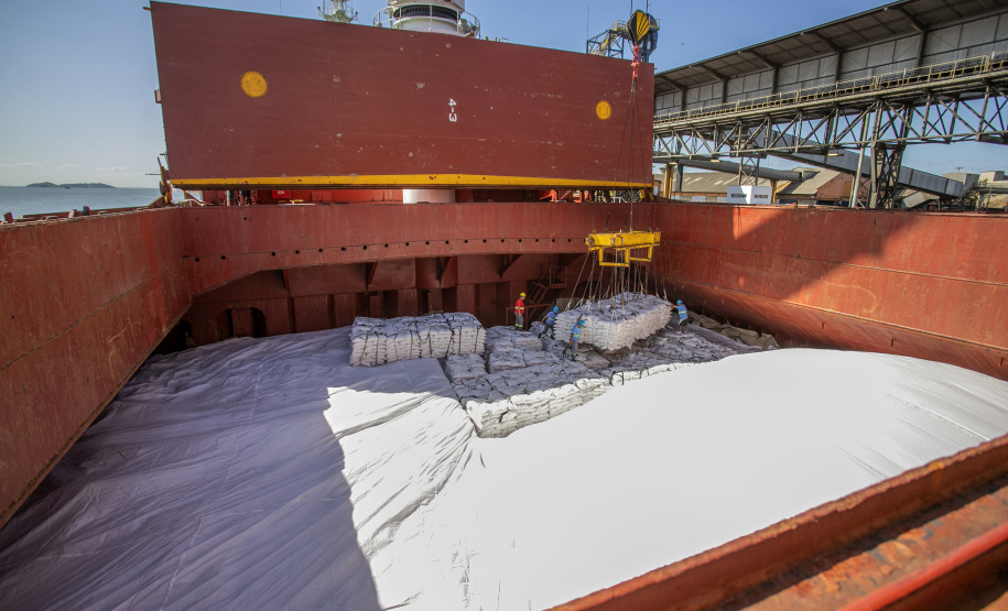 Chuvas impactam carregamento de açúcar no Paraná