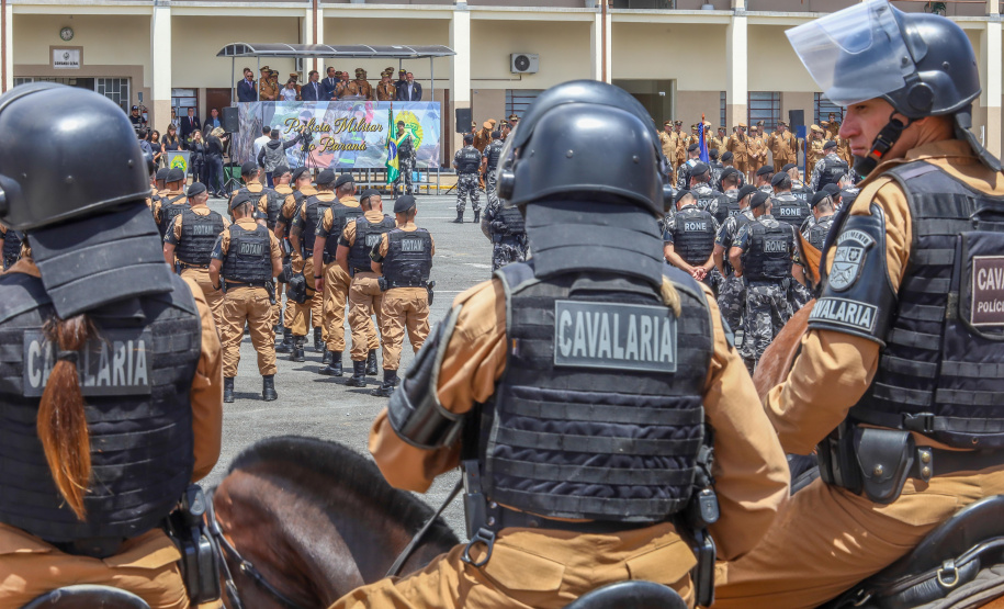 Polícia Militar do Paraná homenageia policiais que participaram da Operação Guarapuava