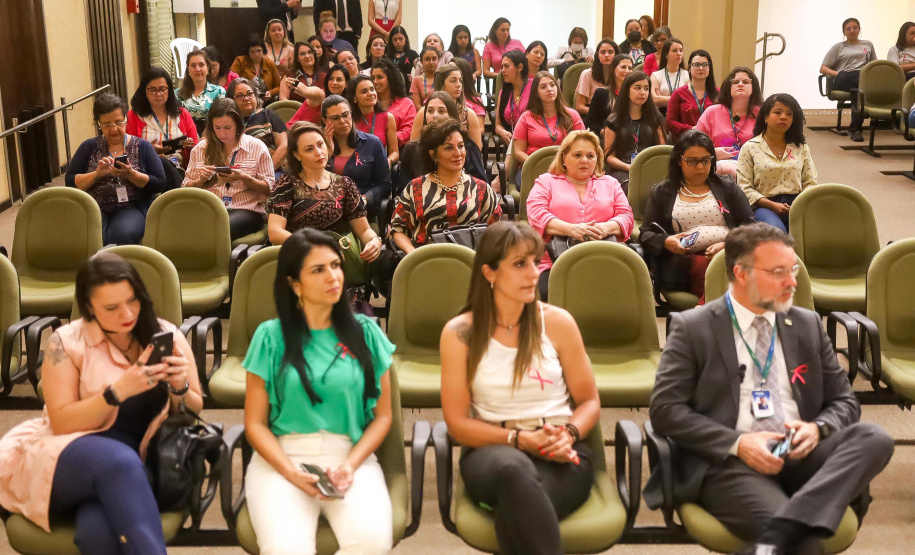 Segurança conscientiza servidoras sobre o Outubro Rosa