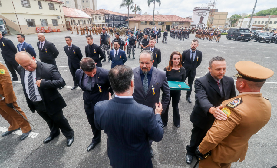 Polícia Militar do Paraná homenageia policiais que participaram da Operação Guarapuava