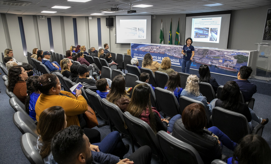 "Após a pandemia, projeto Porto Escola volta a premiar 15 crianças parangonaras"