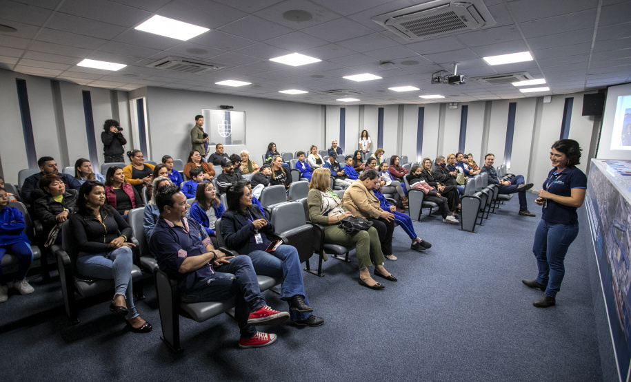 "Após a pandemia, projeto Porto Escola volta a premiar 15 crianças parangonaras"
