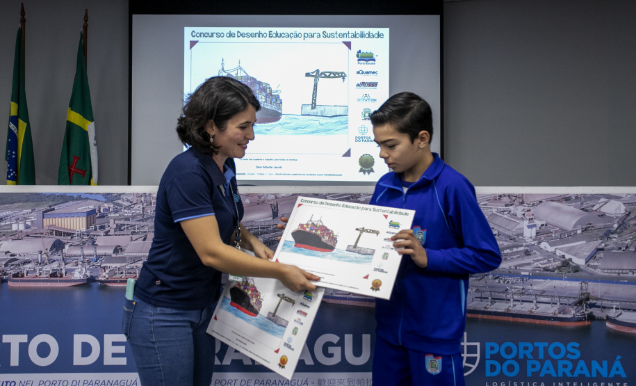 "Após a pandemia, projeto Porto Escola volta a premiar 15 crianças parangonaras"