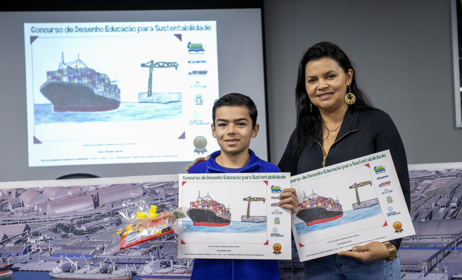 "Após a pandemia, projeto Porto Escola volta a premiar 15 crianças parangonaras"