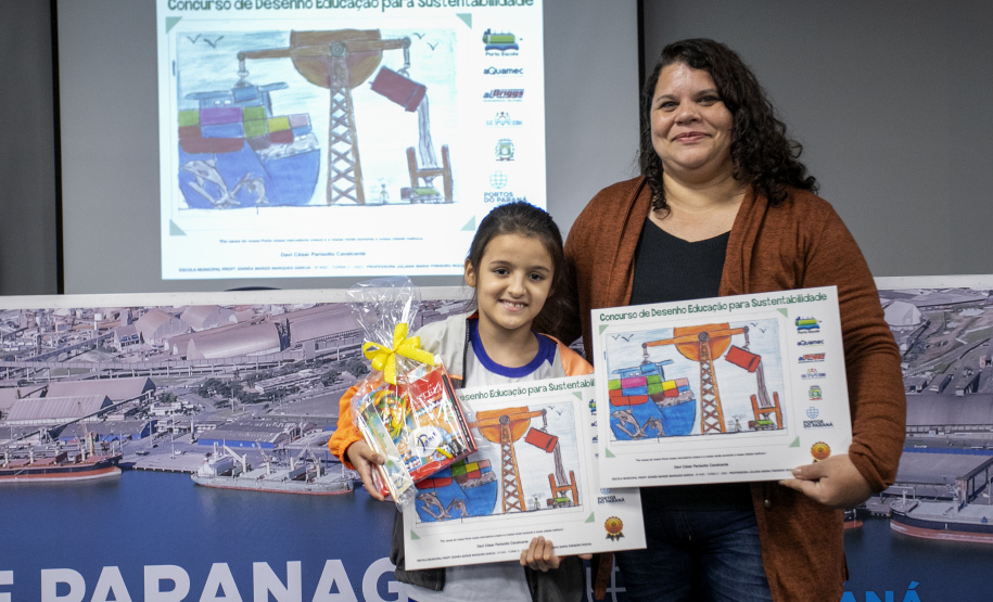 "Após a pandemia, projeto Porto Escola volta a premiar 15 crianças parangonaras"