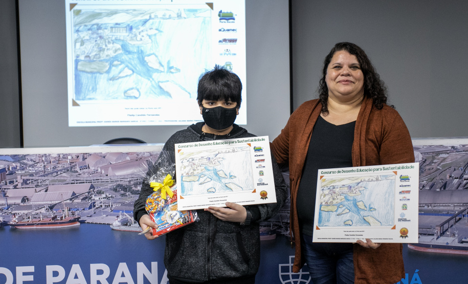 "Após a pandemia, projeto Porto Escola volta a premiar 15 crianças parangonaras"