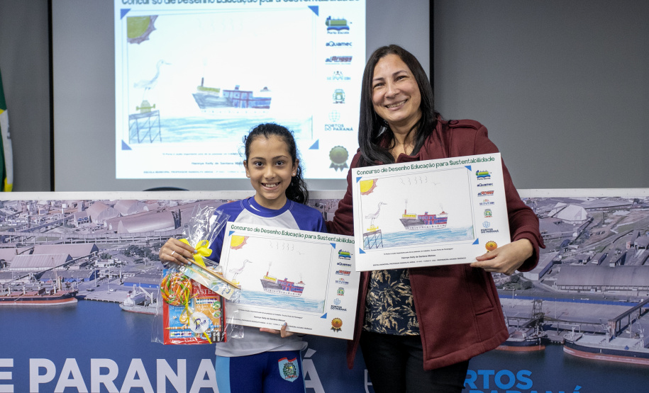 "Após a pandemia, projeto Porto Escola volta a premiar 15 crianças parangonaras"