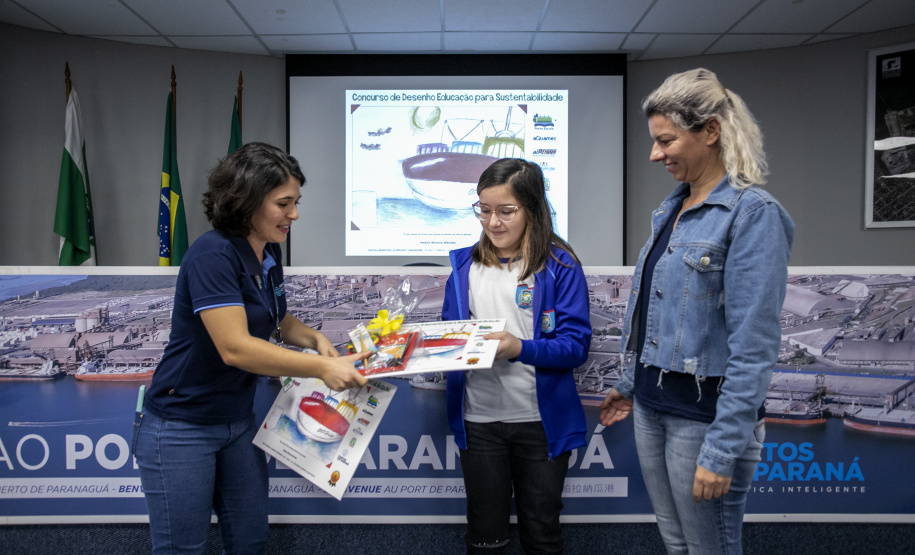 "Após a pandemia, projeto Porto Escola volta a premiar 15 crianças parangonaras"