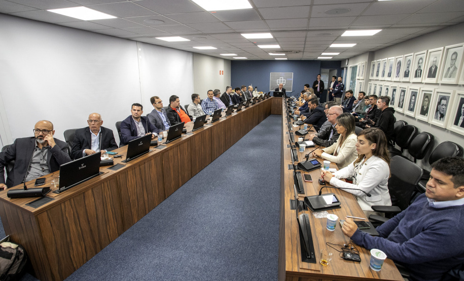 Comitiva argentina visita Porto de Paranaguá para expandir negócios