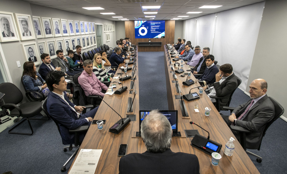 Comitiva argentina visita Porto de Paranaguá para expandir negócios