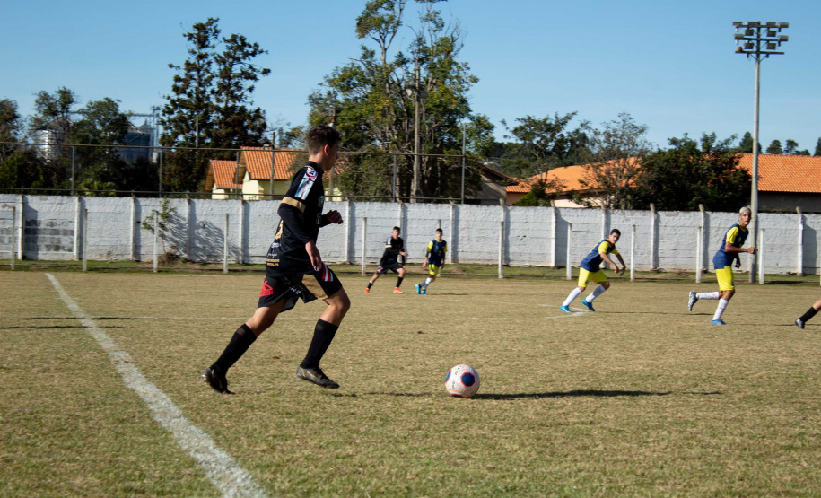 Macrorregional do Paraná Bom de Bola será realizada em quatro municípios Arapongas, Moreira Sales, Palotina e São Mateus do Sul serão sede do evento