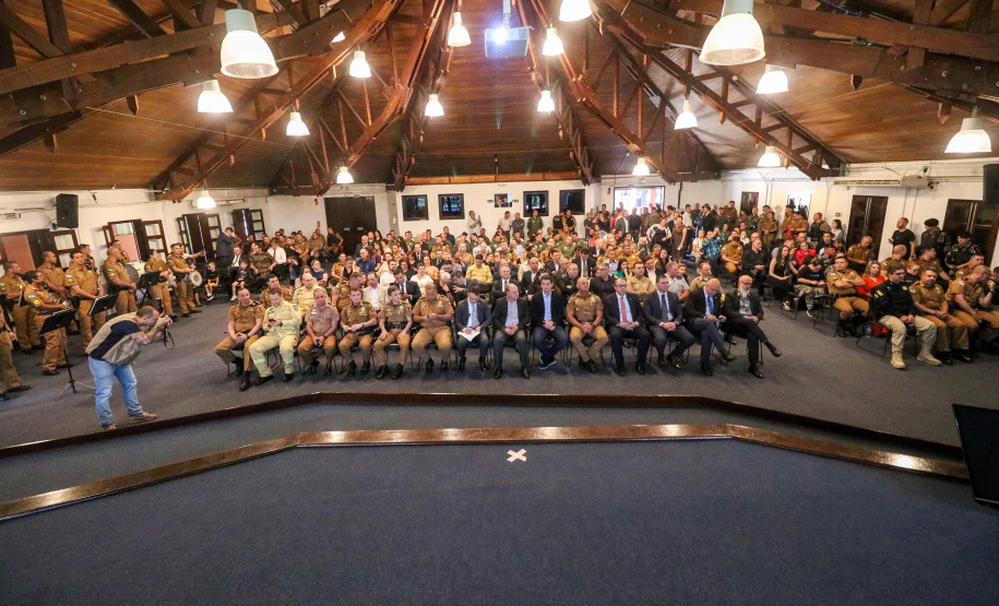 PMPR homenageia militares e autoridades civis no aniversário do BPRv, BPMOA e BOPE
