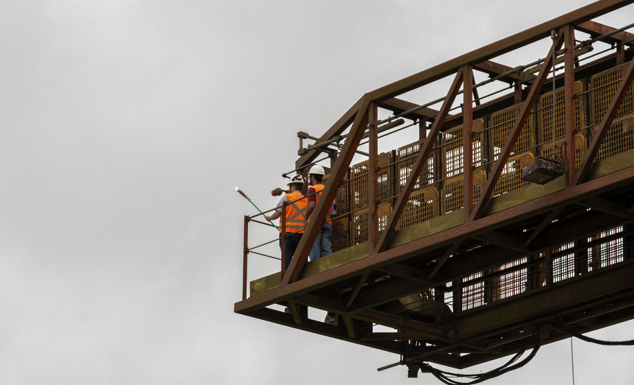 Exercício simulado mobiliza Portos do Paraná contra incêndios em shiploader