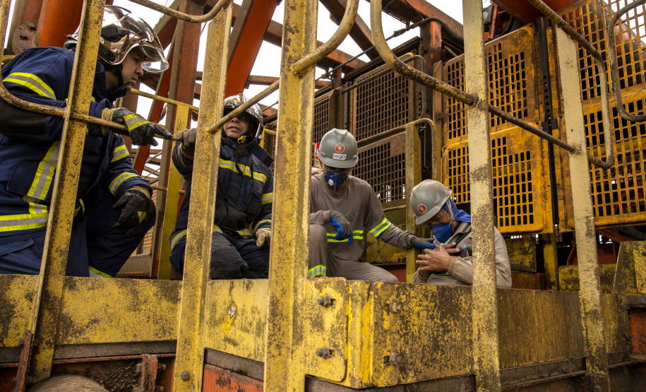 Exercício simulado mobiliza Portos do Paraná contra incêndios em shiploader