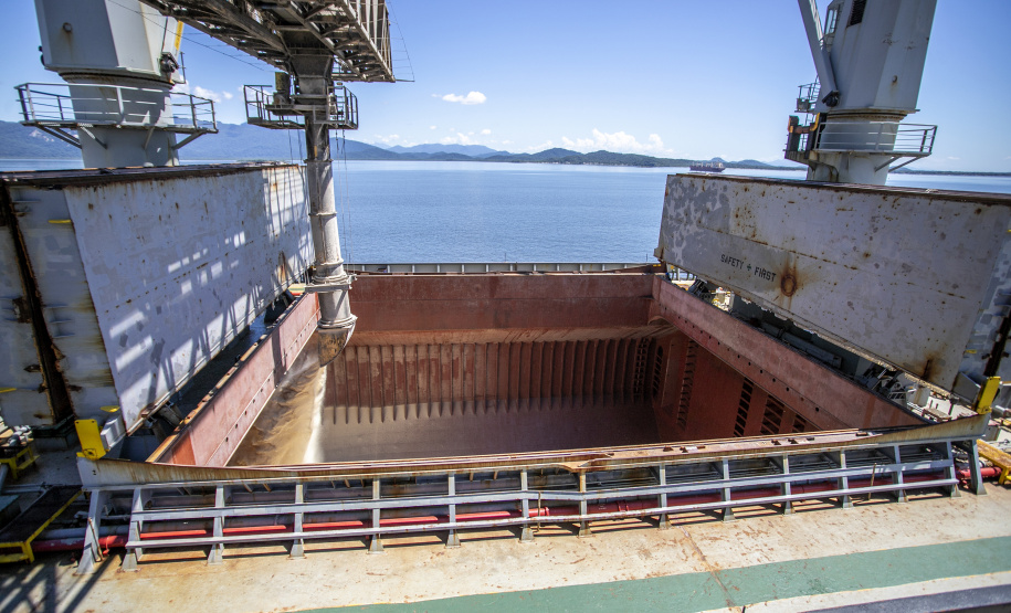 Chuvas impactam carregamento de açúcar no Paraná