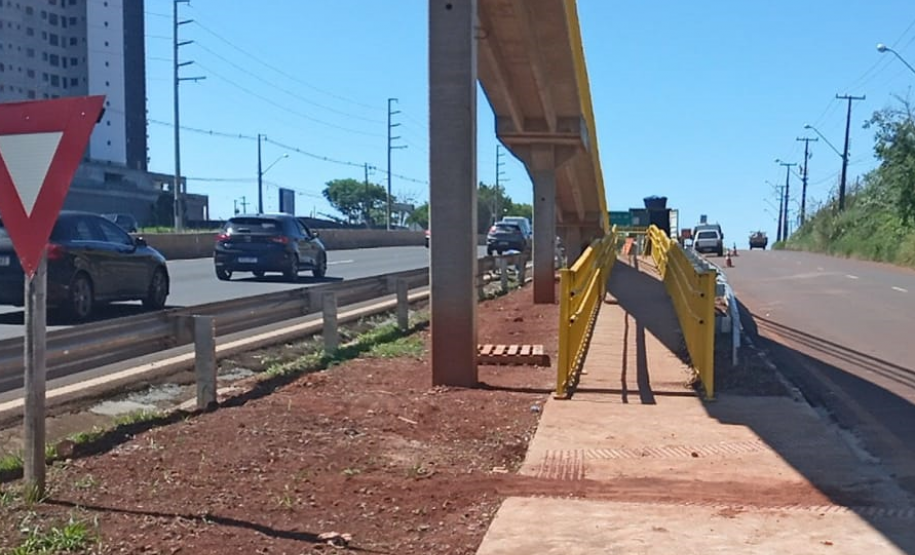 Nova passarela na PR-445 em Londrina será liberada para pedestres a partir de 30 de outubro