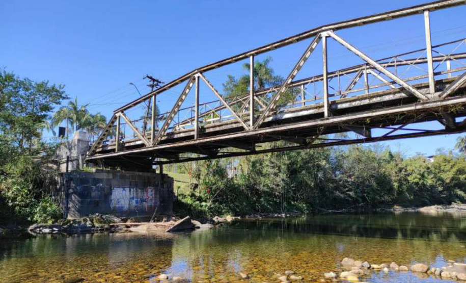 Ponte Rio Nhundiaquara