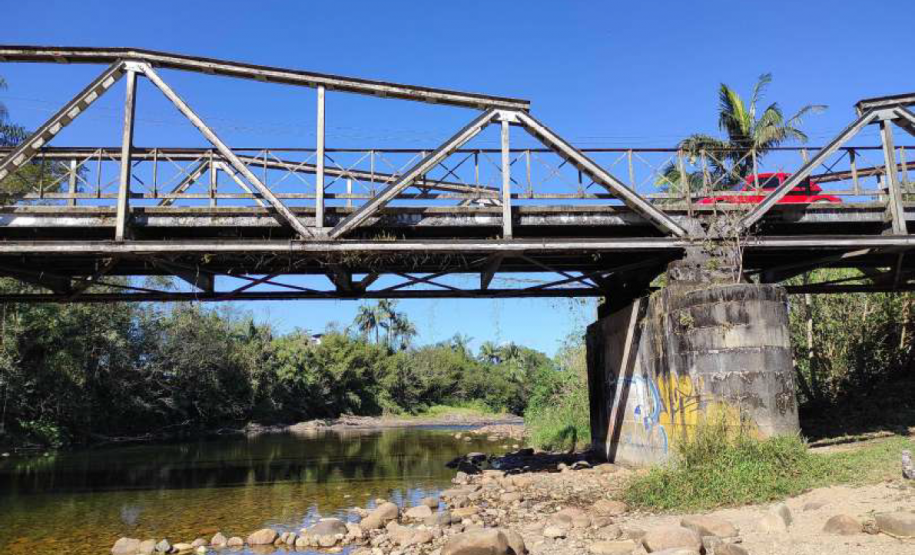 Ponte Rio Nhundiaquara