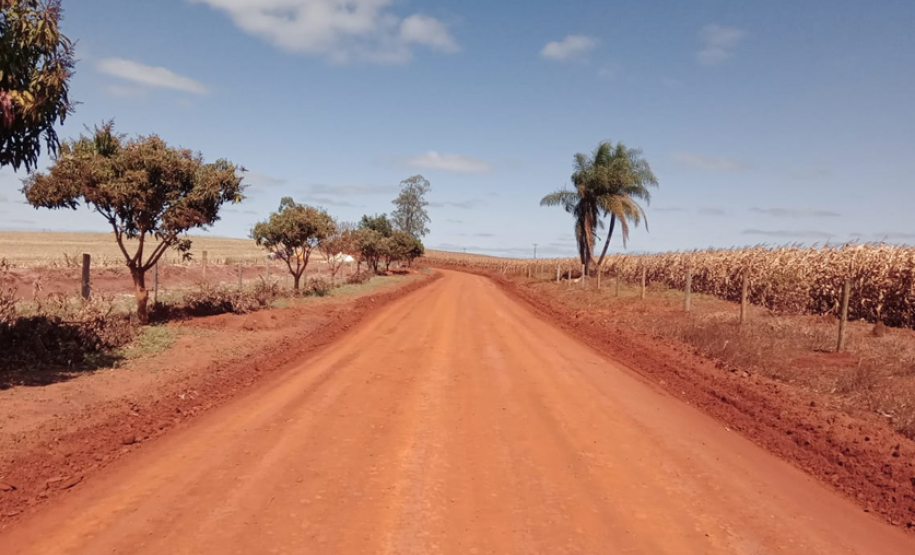 Estado faz melhorias em rodovia não pavimentada entre Santana do Itararé e Salto do Itararé
