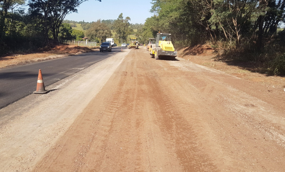 PR-323 recebe novas terceiras faixas entre Doutor Camargo e Iporã