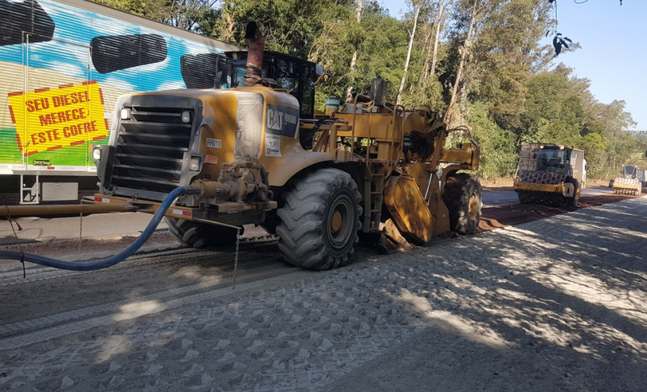 PR-323 recebe novas terceiras faixas entre Doutor Camargo e Iporã