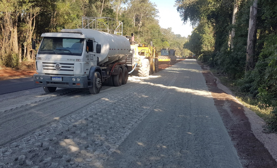 PR-323 recebe novas terceiras faixas entre Doutor Camargo e Iporã